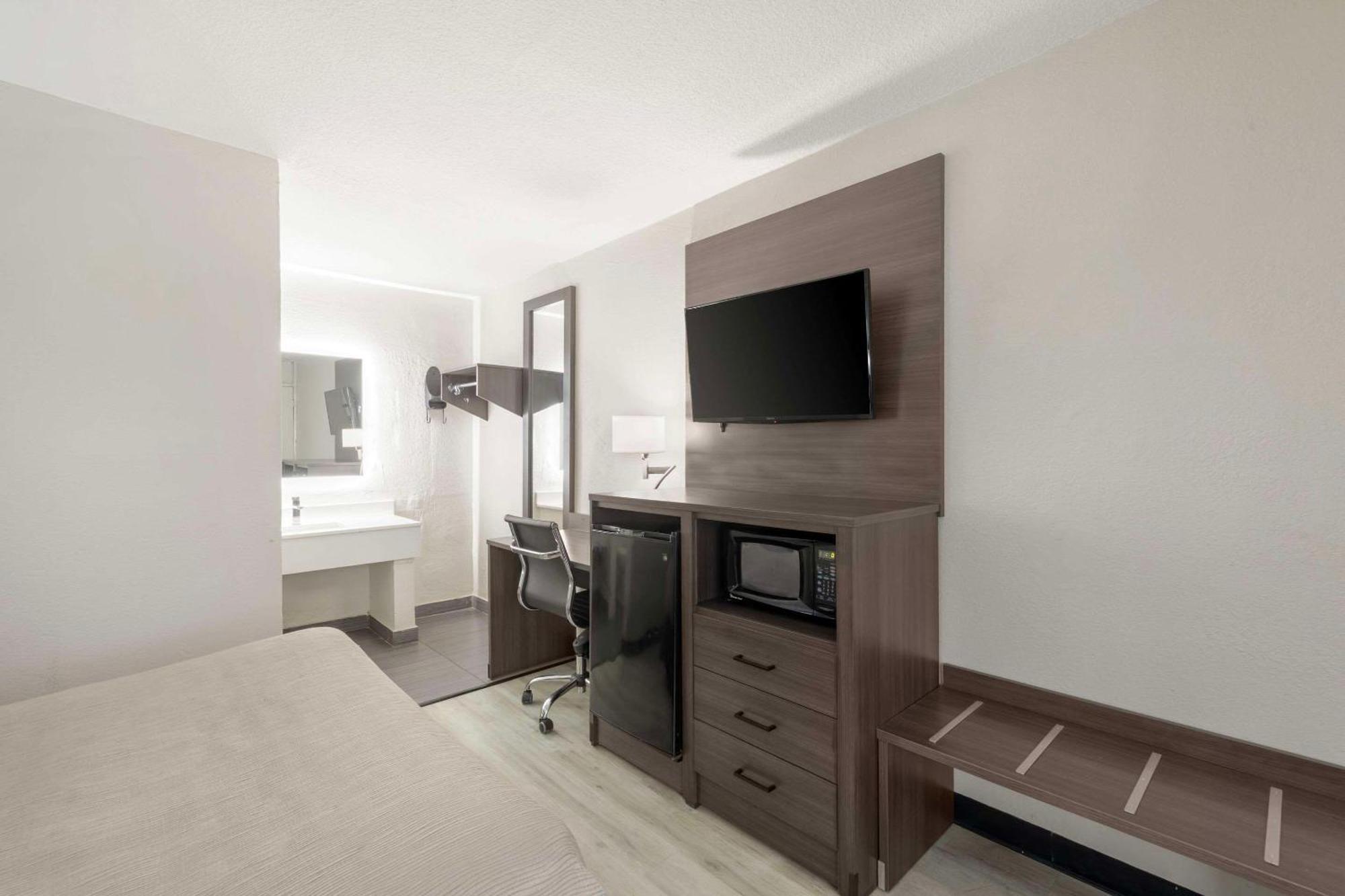 Downtown Inn & Studio Suites Мемфіс Екстер'єр фото